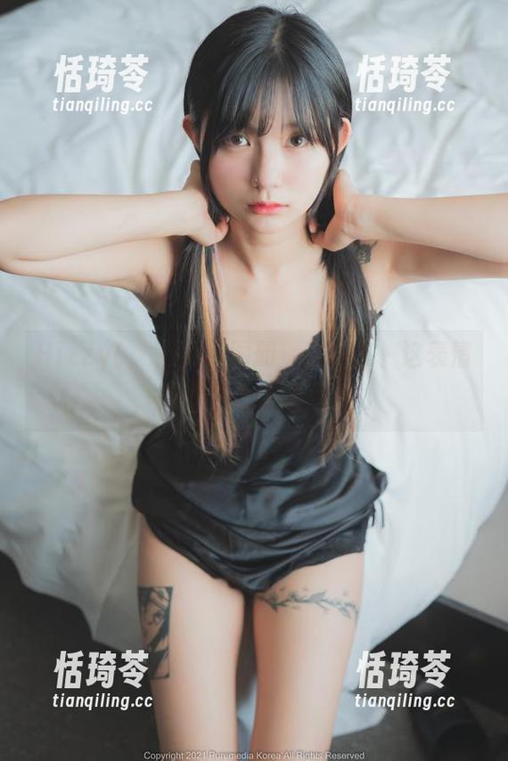 Hizzy(히지)女仆图册：这姿态、这表情，周期性想给她点赞！
