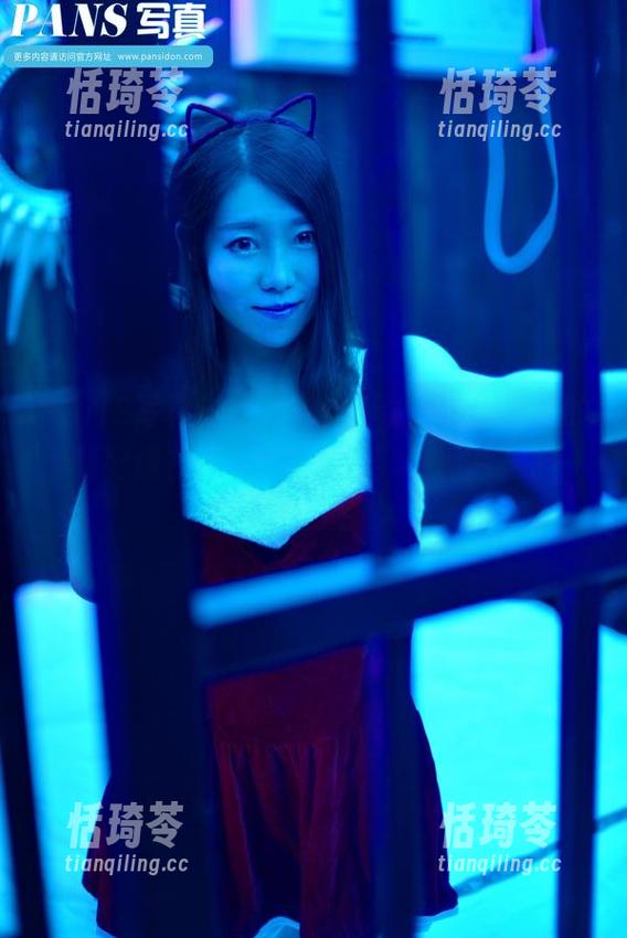 PANS写真 - 雪儿的新模试镜，原图里的表情好像在说“快来撩我”？图片删了一点太多，哈哈。