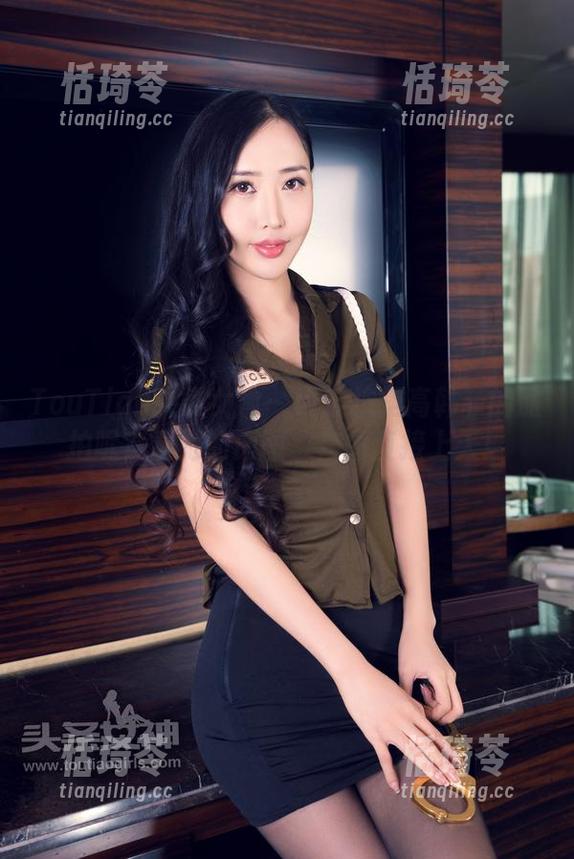 TouTiao头条女神 - 谁能抗拒高韩菲的旅拍呢？看她的原图，套图直接上天！