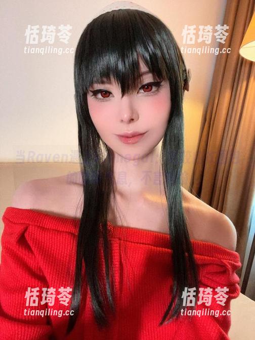 当Raven遇上Vinnegal：乳胶内衣图包的暧昧气息，不言而喻