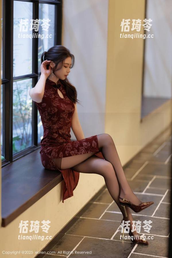 Xiuren秀人网 - 美图中的FoxYini孟狐狸：豹纹versus喵星人，谁能赢？