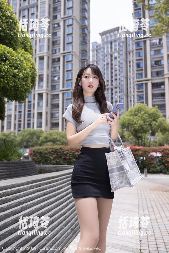 Xiuren秀人网 - 在线看徐微微mia，资源里的丝袜居然这么有趣！