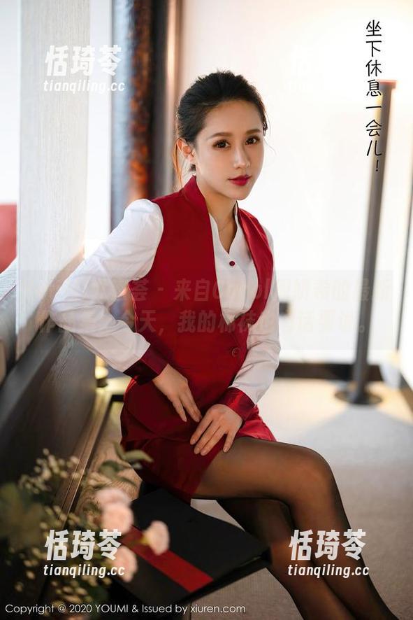 YouMi尤蜜荟 - 来自Carol周妍希的最新作品集：今天，我的棉袜也有话要说。