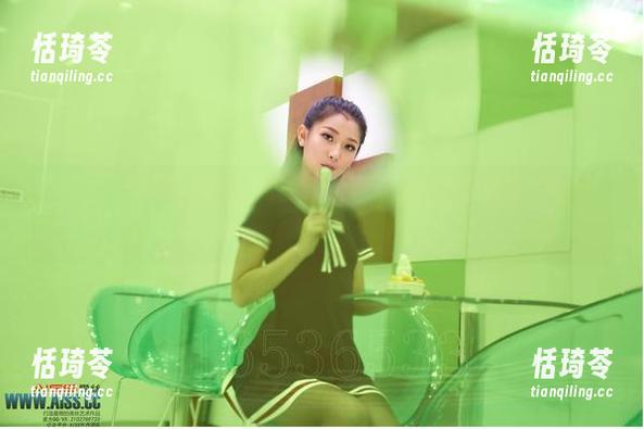 aiss - 滑板少女索菲：这些福利照片，让你学会如何‘摔得优雅’！