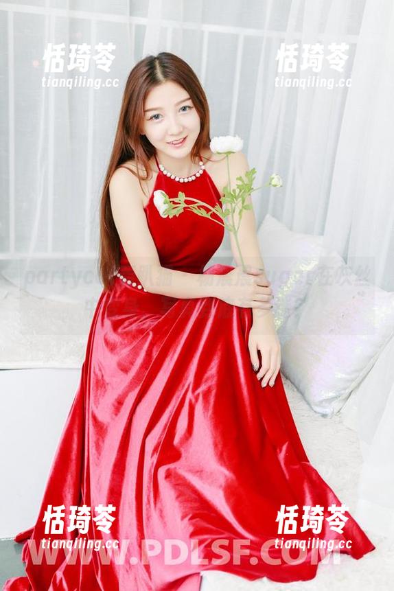 partycat轰趴猫 - 杨晨晨sugar在灰丝中变身，写真到底有多迷？