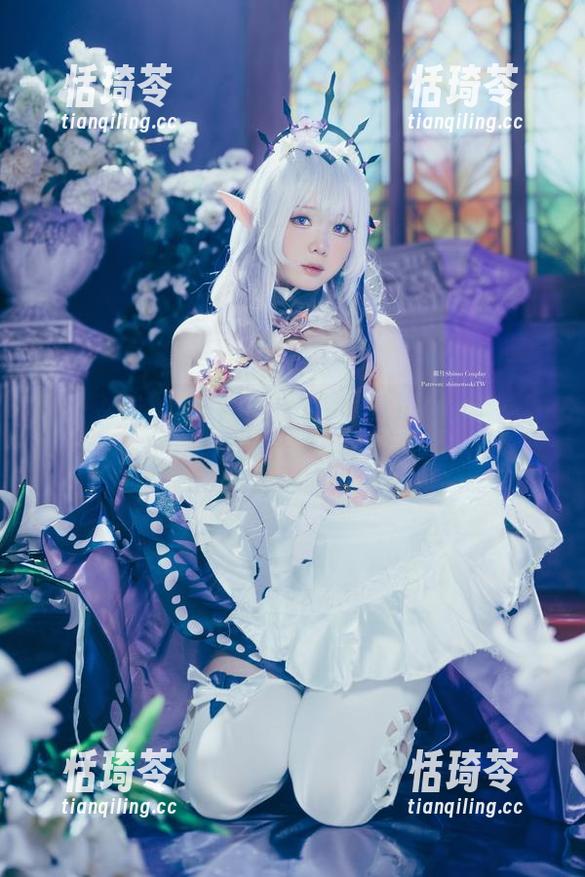 为什么艾米莉亚的写真里有shimo霜月的影子？照片里的问号