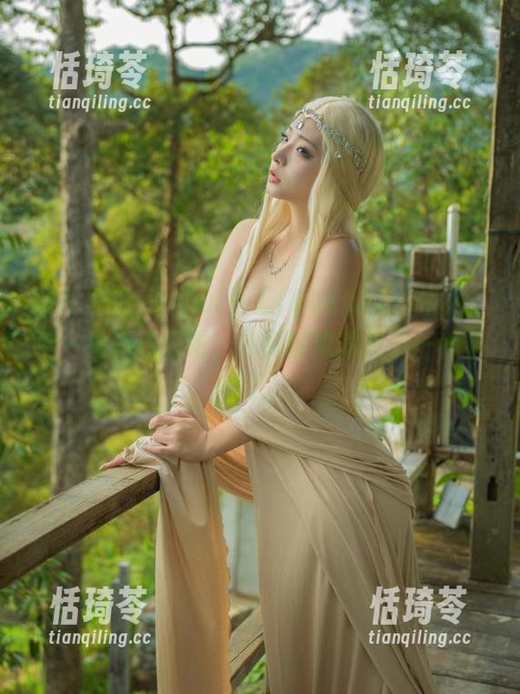 图片里的yuuhui玉汇(kokuhui)姐姐，乍一看有点惊艳，分享好像就成了一种罪过。