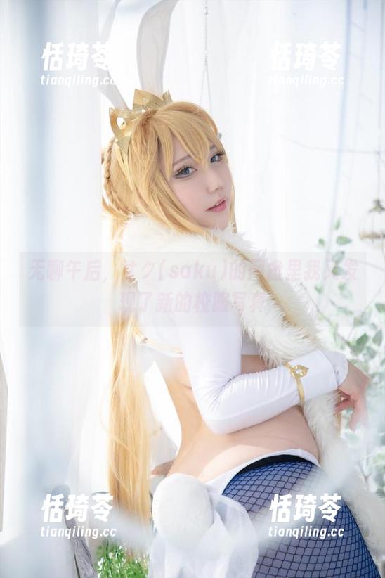 无聊午后，サク(saku)的网盘里我又发现了新的校服写真