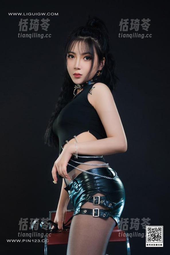 丽柜 - 当小熊化身女仆，浏览这些图片分享，趣味横生！