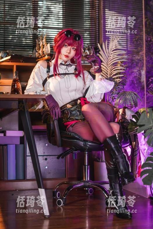 兔女郎加九言从不咕咕，免费送你一瞥美图，果然没白等！
