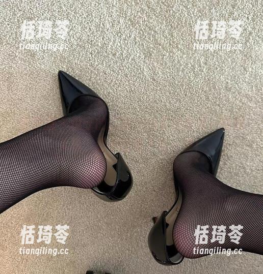 微密圈 - 保守的二舅妈的美图再现，性感无尽，忍不住想下载一波！