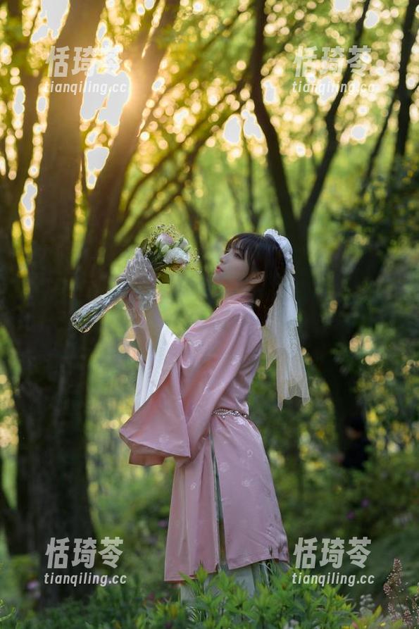 在线水手服合集：兔子Zzz不吃胡萝卜，事实证明她不止只会吃胡萝卜！