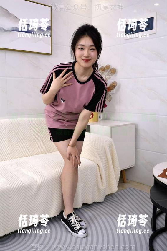 初夏女神-环环 初夏女神 - 水花四溅,环环与泳池:原图下载,谁能抗拒这样的诱惑?