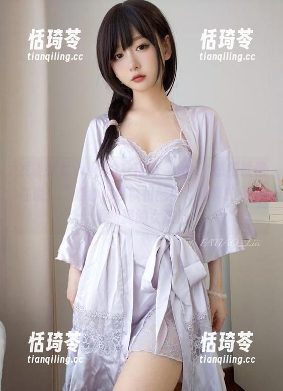 发条少女yoki 发条少女yoki的“花嫁”cos,感觉就像在说:“婚纱也可以很酷!”她真的是个爱折腾的女孩!
