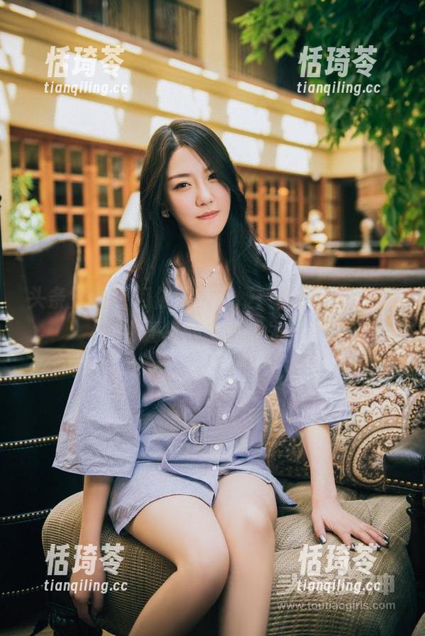 头条女神 - 阿依努尔瓦娅：舞动浴缸，图册里的慵懒时光
