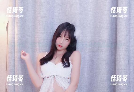 作品看完，真想跟这位学妹问：小小奶瓶儿的灵感是怎么来的？