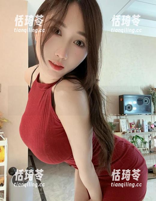 微密圈 - 看小玉吃果冻玩豹纹带尾巴：图片合集，语言不够，眼睛却说得很多。
