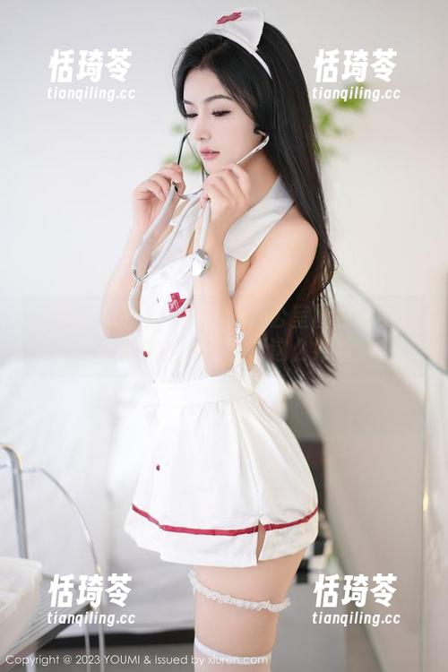 尤蜜荟 - 心上可Flora办公室图包——真心希望我的桌子也能这么好看。