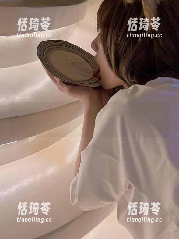微密圈 - 就是阿朱啊最新旗袍作品集：我可能得静静，这穿衣风格让我有点冲动。