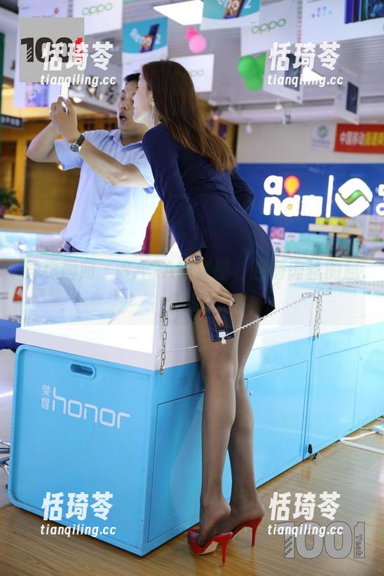 异思趣向 - SASA的套图，超薄肉丝的意外组合