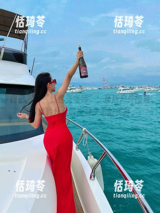 微密圈 - “野性张老师”：最新户外图集带你体验什么叫姗姗来迟的美丽。