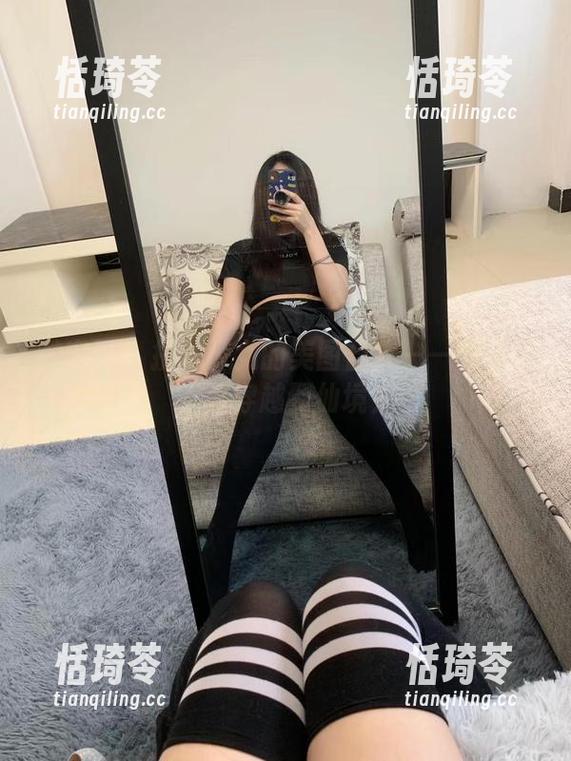 微密圈 - 提袜少女的美图合集——你确定不是穿越到仙境？