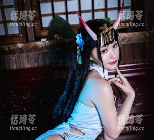 就问你们，木之本果的吾妻旗袍更新，看不看得到老夫的色！