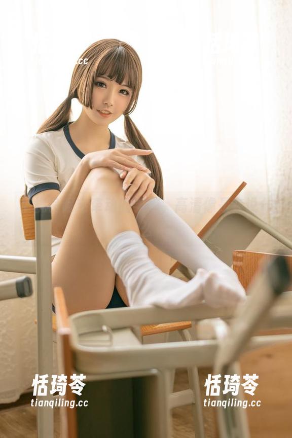 被桃良阿宅牵动的学姐，高清像是在说什么