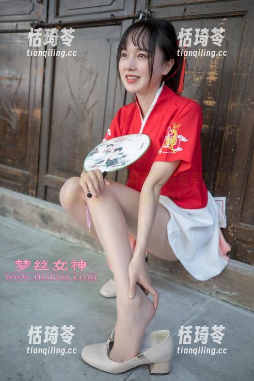 梦丝女神-郭襄 梦丝女神 - 谁说牛仔裤不能被宠幸?郭襄图包更新让我肚子疼!