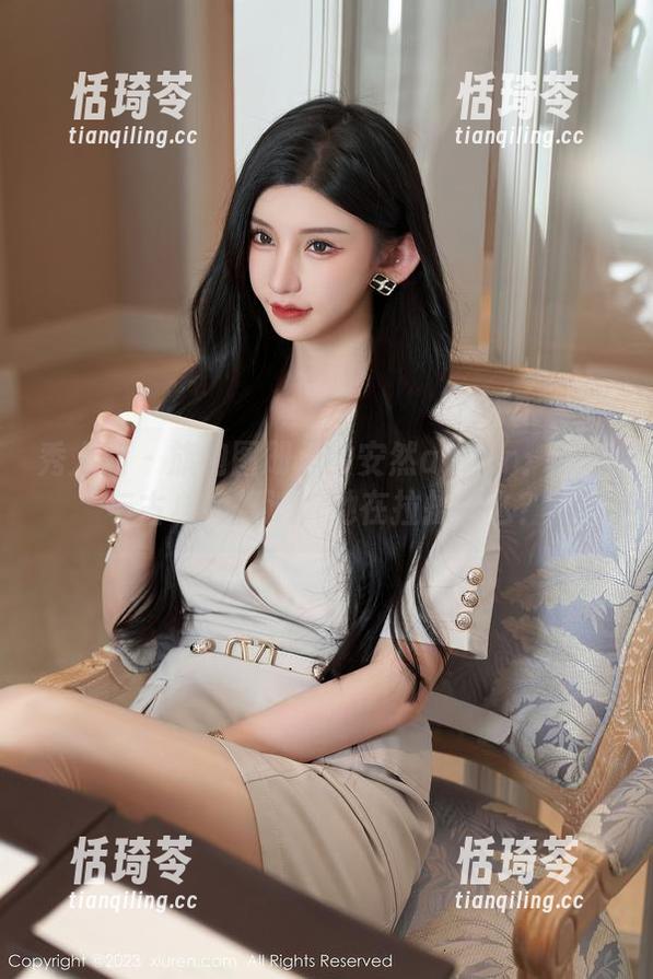秀人网 - 旗袍图册里的安然anran：现代与古典的舞池，她在拉扯什么？