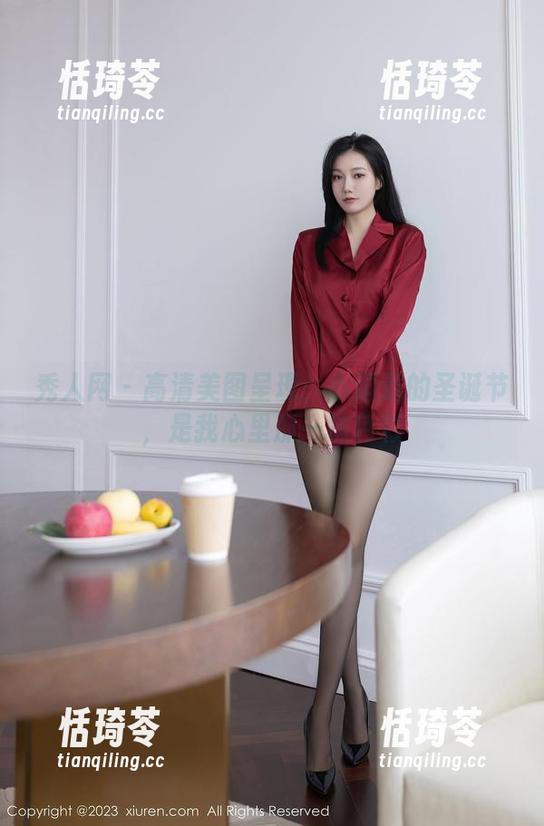 秀人网-小逗逗 秀人网 - 高清美图呈现:小逗逗的圣诞节,是我心里那一抹色彩