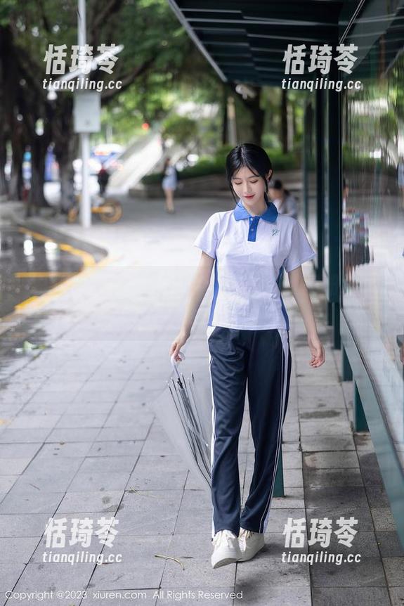 秀人网-岑雨桥 秀人网 - 夏日岑雨桥:这些免费图册不只在晒太阳哦!