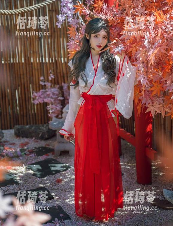 秋和柯基 私拍有点意思:秋和柯基的黑丝图包不容错过!