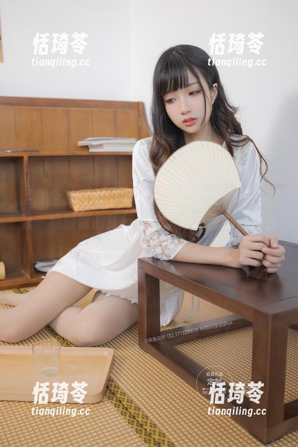 紧急企划-小恩 紧急企划 - 每次看到小恩的定制图集,都是一场眼睛的旅行,这次的圣诞别说想去旅游了!