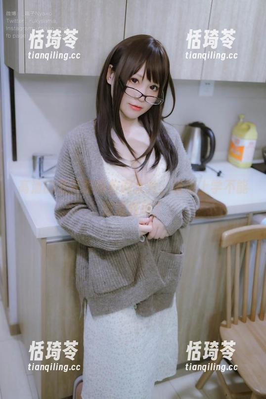 高清的荒井喵喵校园大片，谁说上学不能变成秀场？