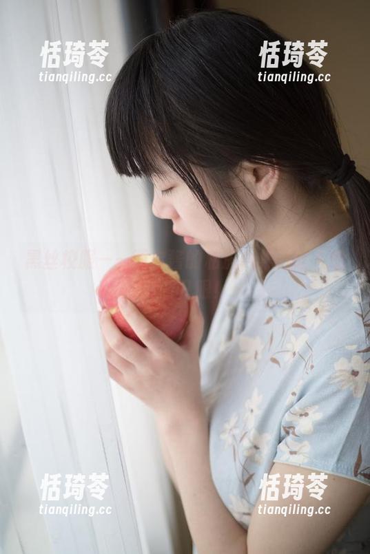 黑丝校服——西尔酱的私房合集，让人想多看几眼！