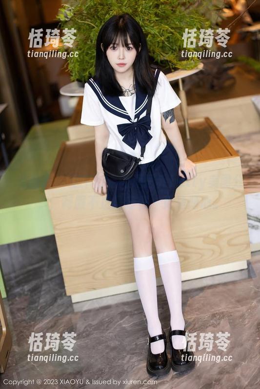 语画界-周思乔betty 语画界 - 空中行走的周思乔betty美图分享,制服不止是穿着,更是倾心。