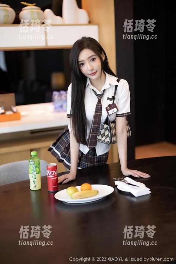 语画界-杨紫嫣 语画界 - 直接变身圣诞女王:杨紫嫣的精选合集有多可爱,谁能想得到