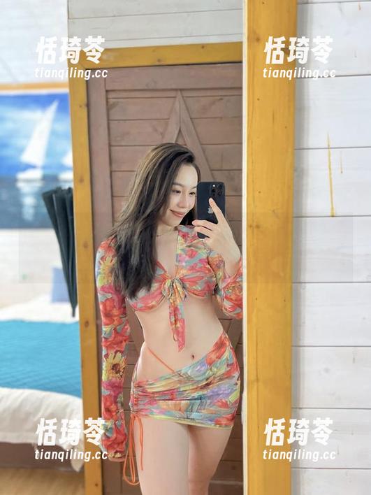 微密圈 - 铁锤姐姐的少女写真离我原本的审美又远了一点，嘿嘿。