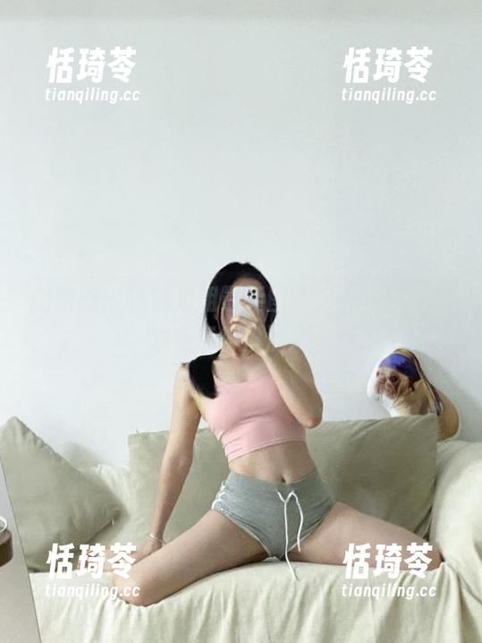微密圈 - 铁锤姐姐最新图集，看她如何把油亮玩得淋漓尽致