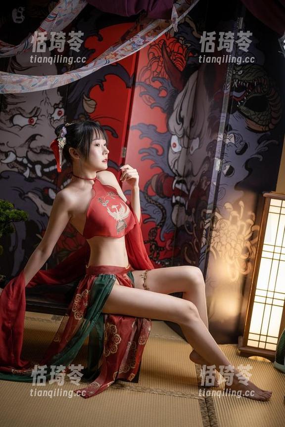 香草喵露露 教室是个另类舞台,香草喵露露无圣光扮演梦想主角,美图在此!