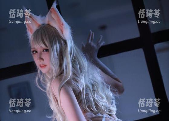 黑白御猫无圣光的艳丽户外图集，怎样才能做到这样随性又自在呢？